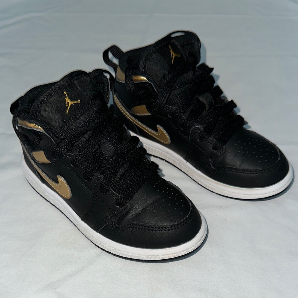 Jordan Kids toddler,Black and Gold Sneakers